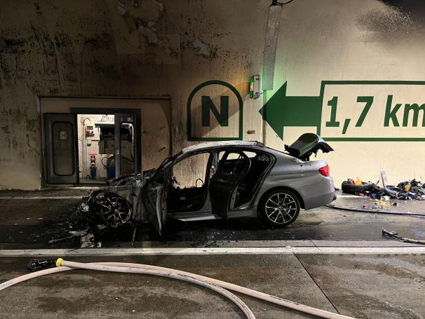 Brand im Katschbergtunnel: Soldaten beruhigten Menge mit Spontankonzert