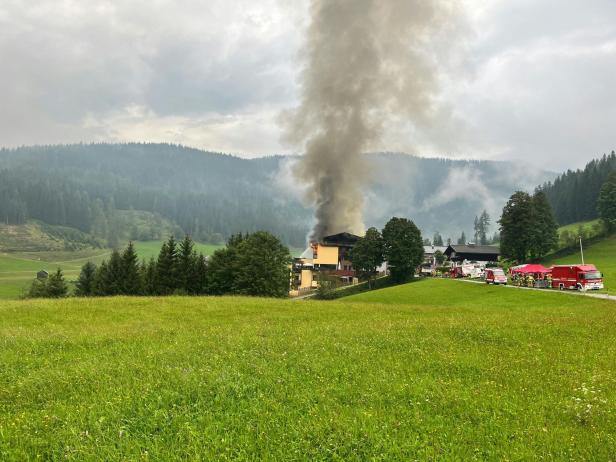 ++ HANDOUT ++ SALZBURG: FEUER IN EINEM HOTEL IM PONGAU AUSGEBROCHEN