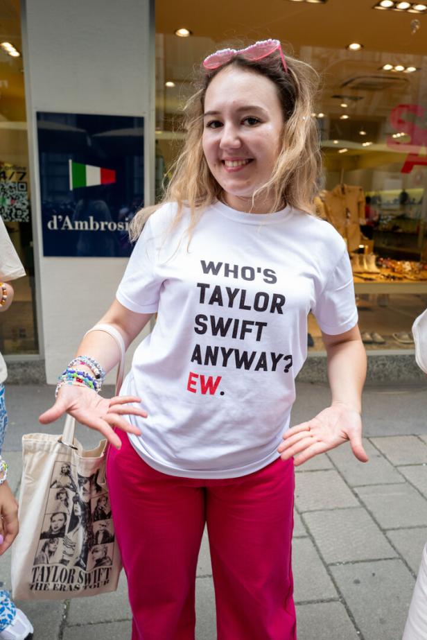 Taylor-Swift-Flashmob: Swifties halten Spontankonzerte in Wien ab