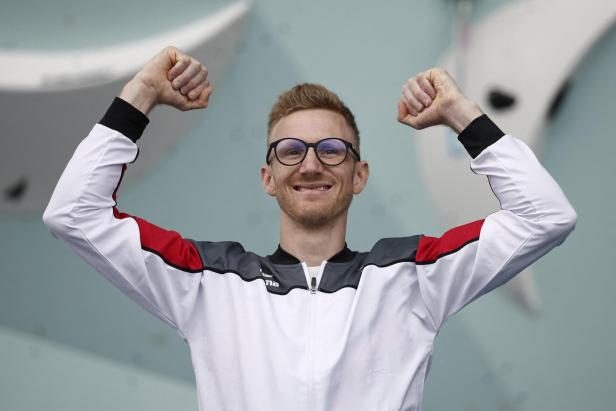 Climbing - Men's Boulder & Lead Victory Ceremony