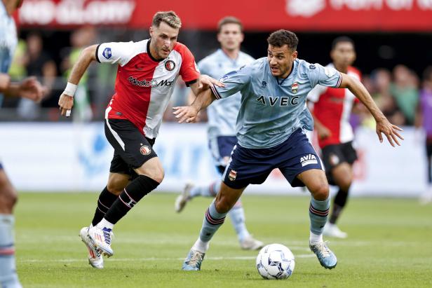Raffael Behounek (re.) kämpft um den Aufstieg in die Eredivisie