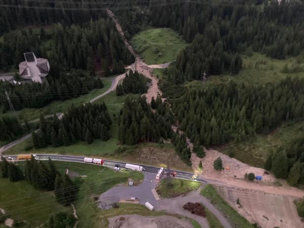 Arlberg-Bundesstraße bleibt nach Unwettern vorerst gesperrt