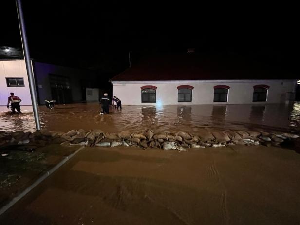 ++ HANDOUT ++ NIEDERÖSTERREICH: UNWETTER: AUFRÄUMARBEITEN UND ERNEUTE GEWITTER IN NIEDERÖSTERREICH