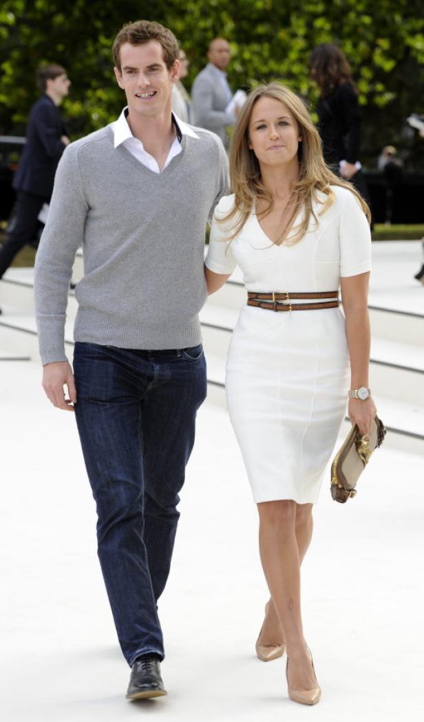 Andy Murray und seine Frau Kim spazieren zusammen.