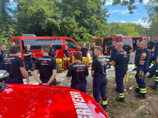 Alarm auf Korsika: Feuerwehrleute aus NÖ bekämpfen Waldbrände