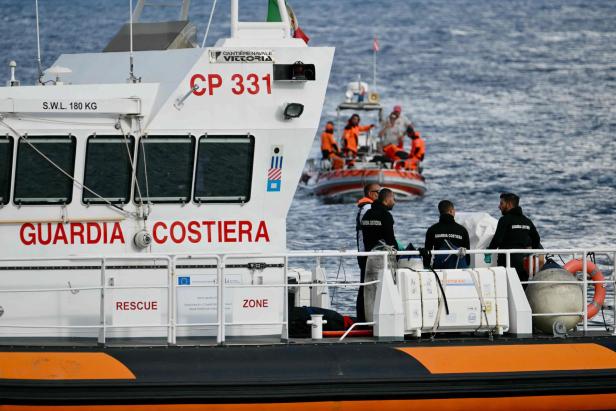 ITALY-MARITIME-ACCIDENT-BRITAIN