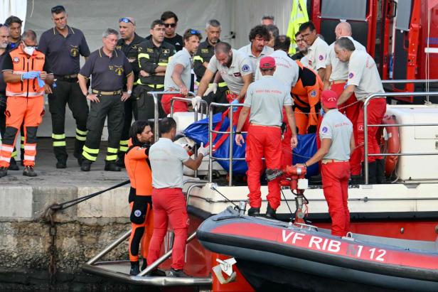 ITALY-MARITIME-ACCIDENT-BRITAIN