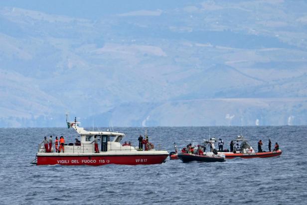 ITALY-MARITIME-ACCIDENT-BRITAIN