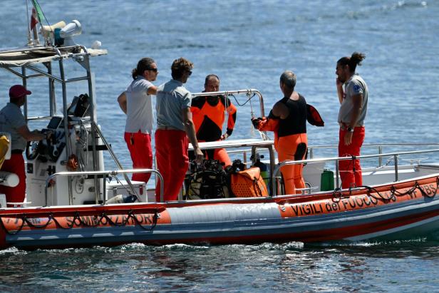 ITALY-MARITIME-ACCIDENT-BRITAIN