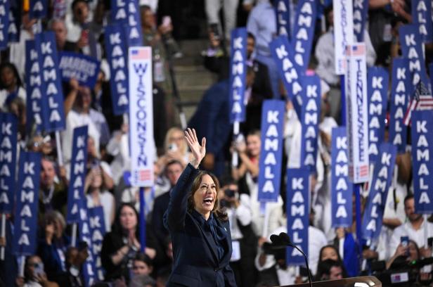 TOPSHOT-US-VOTE-POLITICS-DEMOCRATIC-CONVENTION