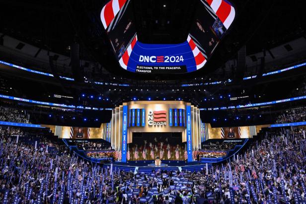 TOPSHOT-US-VOTE-POLITICS-DEMOCRATIC-CONVENTION