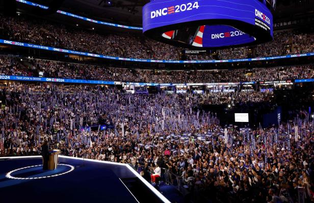 TOPSHOT-US-VOTE-POLITICS-DEMOCRATIC-CONVENTION