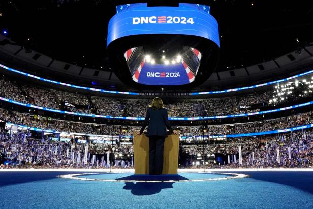 TOPSHOT-US-VOTE-POLITICS-DEMOCRATIC-CONVENTION