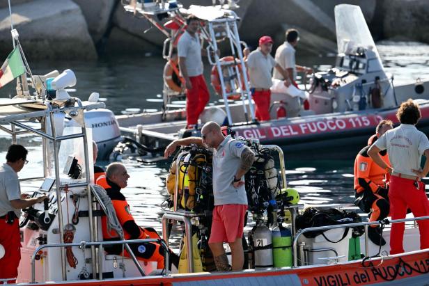 ITALY-MARITIME-ACCIDENT-BRITAIN