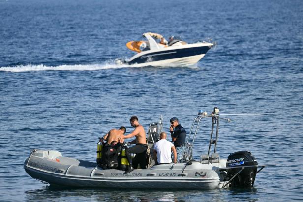 ITALY-MARITIME-ACCIDENT-BRITAIN