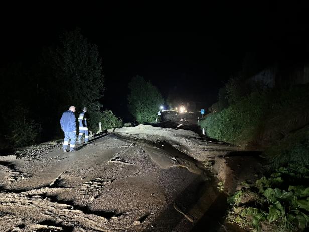 Unwetter in Kärnten: Dutzende Häuser ohne Strom