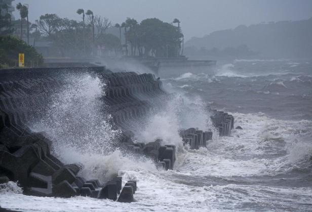 High waves are observed along the shore as Typhoon Shanshan approaches southwestern Japan in Ibusuki