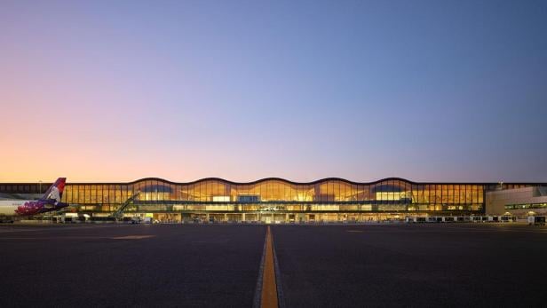 03-PDX-Airport-Ema-Peter-Photography-ZGF-Architects