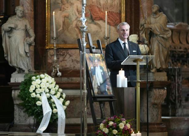 Begräbnis von Richard Lugner: Norbert Hofer würdigt ihn als "Baumeister der Gesellschaft"