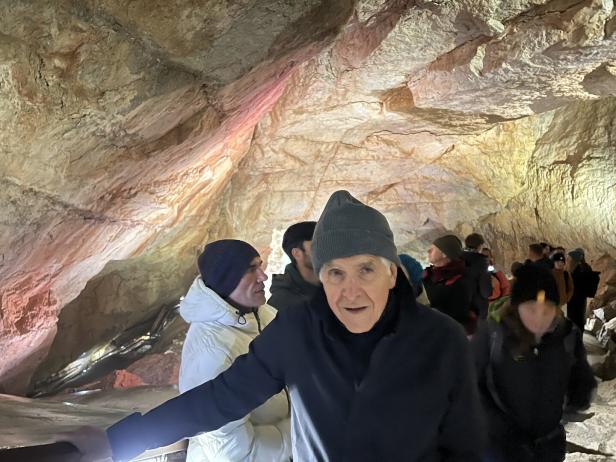 Zerbrechliche Töne in der Eishöhle des Zauberbergs