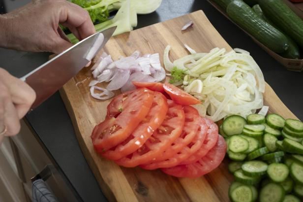 Gartenfrisch aus dem Kochsalon: Honig-Ingwer-Schwein mit vietnamesischem Paradeisersalat