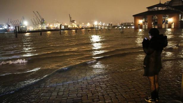 "Xaver": Sturmflut hat Hamburg erreicht