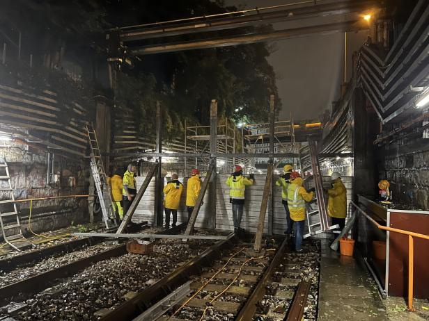 Unwetter sorgt für Öffi-Chaos: U-Bahnlinien bleiben eingeschränkt