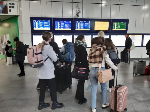 Unwetter: Schwieriges ÖBB-Notprogramm für West- und Südbahnstrecke