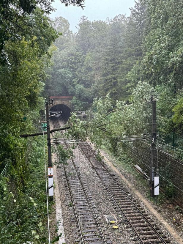 Unwetter: Schwieriges ÖBB-Notprogramm für West- und Südbahnstrecke