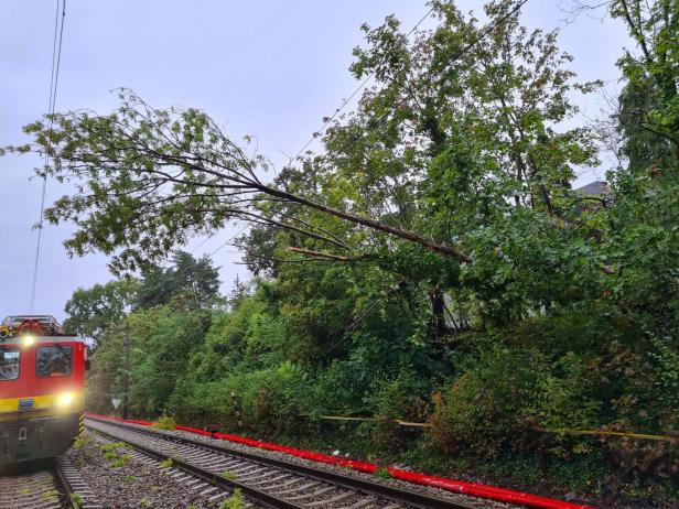 Unwetter: Schwieriges ÖBB-Notprogramm für West- und Südbahnstrecke