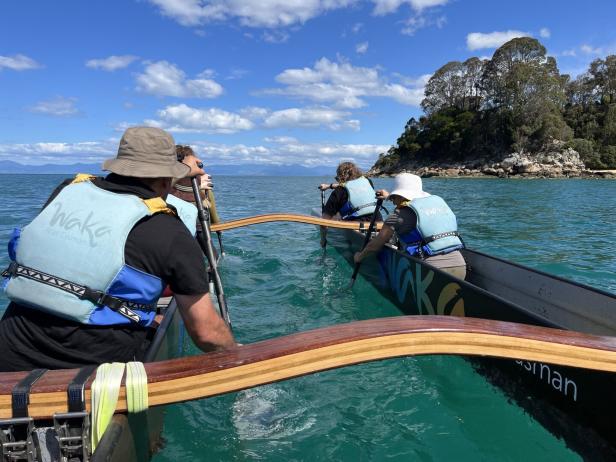 People in New Zealand wear waka boats with life jackets