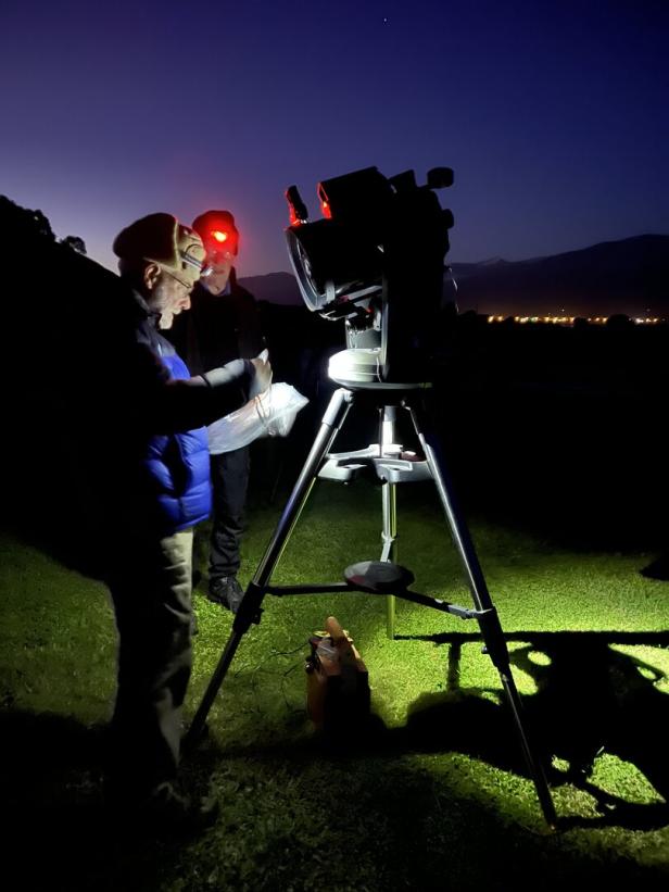 Astronomers show New Zealand's starry sky through a telescope