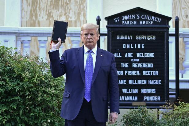 FILES-US-VOTE-POLITICS-RELIGION-TRUMP