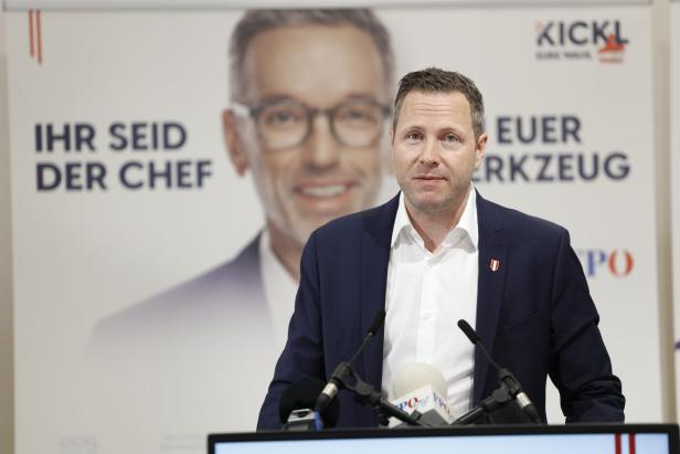 NR-WAHL: FPÖ "PRÄSENTATION DER 2. PLAKATWELLE": SCHNEDLITZ (FPÖ)