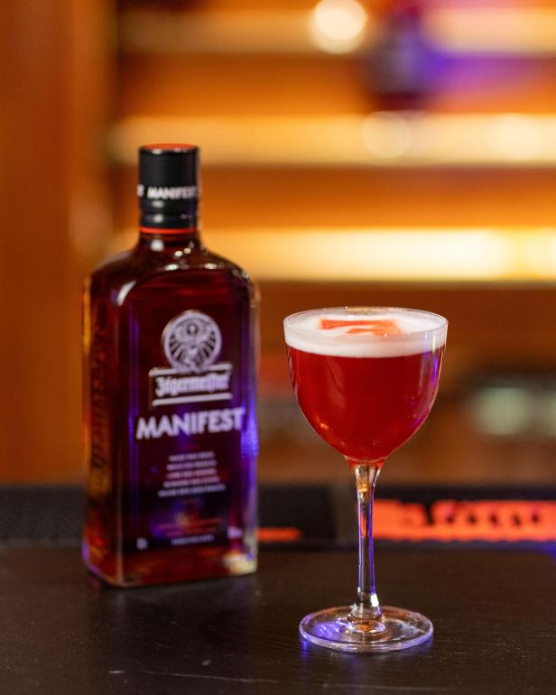 Gewinnercocktail Kraut Pleaser von Steven Daevel.