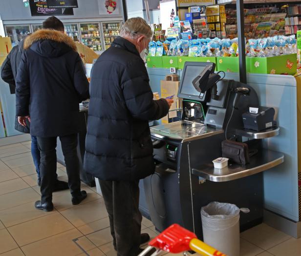 Alkohol an der Supermarktkasse: Hochprozentig verführerisch