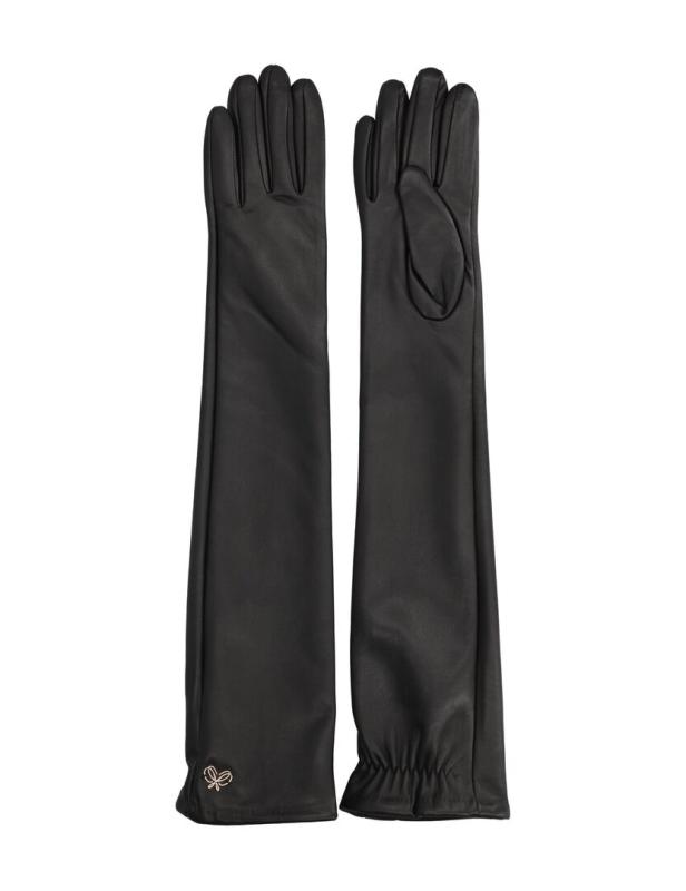 Zwei lange, schwarze Lederhandschuhe liegen nebeneinander vor einem weißen Hintergrund.