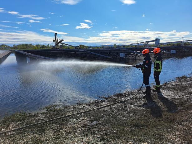 Hochwasser löst Explosionen im EVN-Sonnenkraftwerk Dürnrohr (NÖ) aus