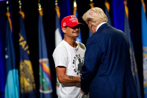 Donald Trump mit dem Alt-Rocker Kid Rock.