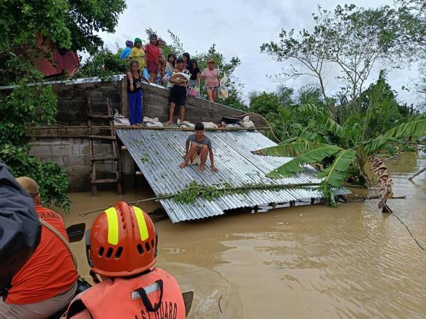 Tropical storm Trami affects Philippines provinces