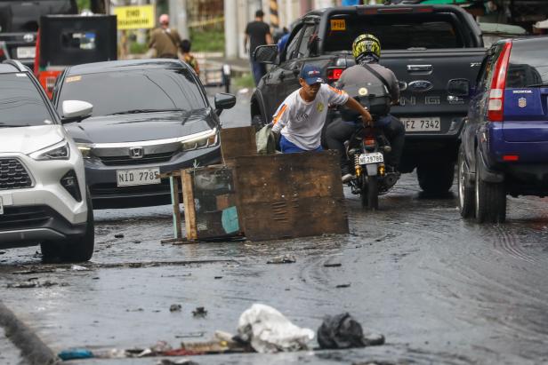 Tropical storm Trami affects Philippines provinces