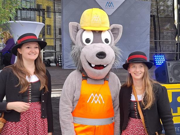 Neuer Amstettner Millionen-Hauptplatz mit zünftigem Fest eröffnet