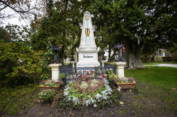 Hauptstadt von 3 Millionen Toten: Wie der Zentralfriedhof zur Wiener Institution wurde