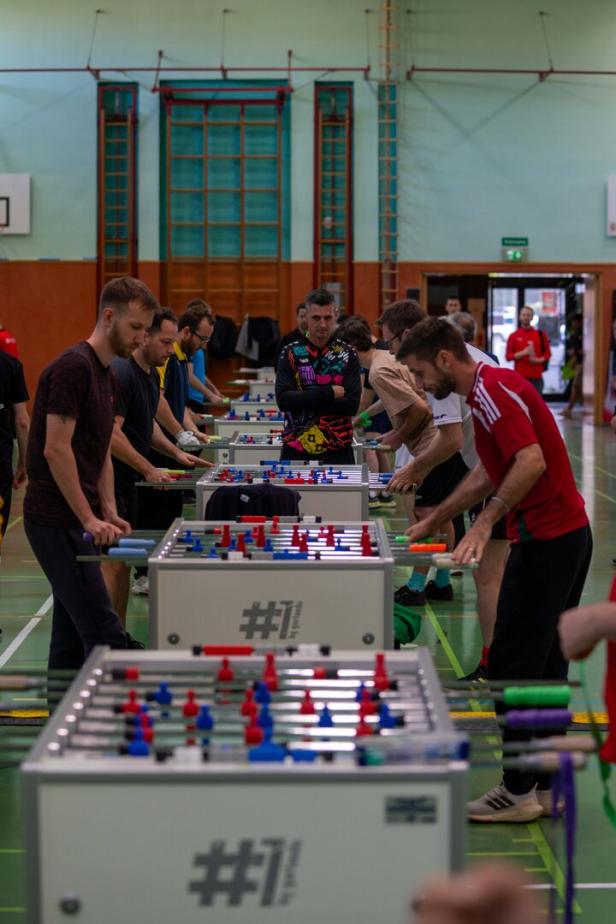 Vom Wuzzeln zum Tischfußball - ein Wirtshaus-Sport wird erwachsen