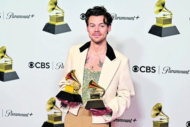 US-ENTERTAINMENT-MUSIC-GRAMMY-AWARD-PRESSROOM