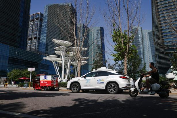 China's self-driving taxi industry 