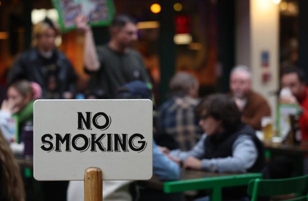 UK Government set to drop proposed ban on smoking in pub and restaurant gardens