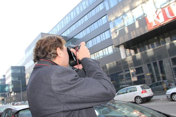 KURIER- Hinter den Kulissen