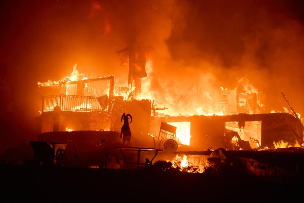 Schwerer Waldbrand in Kalifornien: Tausende mussten Häuser verlassen