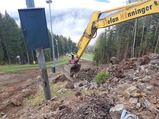 Rennpiste umgebaut: Bagger sichern Weltcup-Spektakel im Dezember